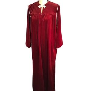 Lisanne vintage velour burgundy house coat small